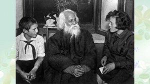 Я уплываю, и время несёт меня с края на край... — о чём эти строки индийского поэта на самом де