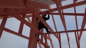 Каркасный дом своими руками. Монтаж второго этажа в каркасном доме.