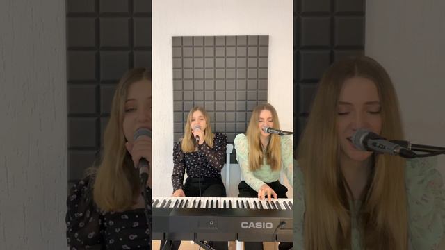 Григорьевы Софья и Ксения. Can You Feel The Love Tonight Элтон Джон. смотреть онлайн