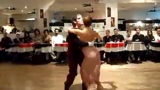 Propuesta 5 -en "La Marshall"- Paula y Fernando смотреть онлайн