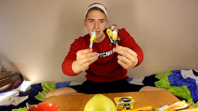 ЦЕЛЫЙ ДЕНЬ ЕДИМ ЖЕЛТУЮ ЕДУ смотреть онлайн