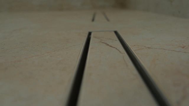 Обзор бани из необрезной доски. Много освещения. смотреть онлайн