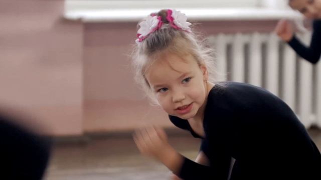 Начинающим танцорам детской образцовой студии "Кляксы" посвящяется (2019-2020г.г.) смотреть онлайн