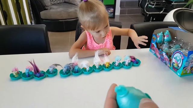 НОВИНКА Распаковка Сюрпризов ЗЕЛФС сизон 6 2017. NEW 2017 ZELFS SERIES 6 CRYSTAL POD SURPRISE EGGS смотреть онлайн