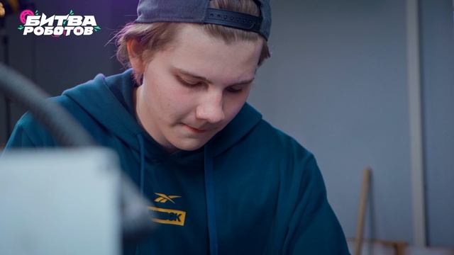 Приветствие от команды «Всеядные» | Битва роботов смотреть онлайн