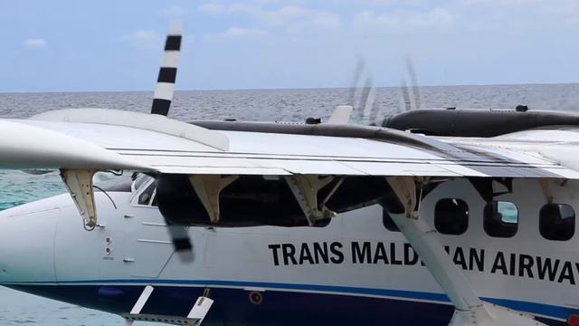 Trans Maldivian Airways DHC-6-300 Twin Otter @ St. Regis Vommuli Maldives | Aviation Geeks