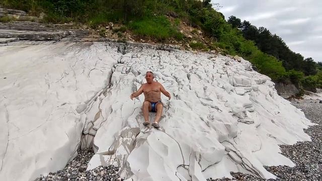 Абхазия,пансионат Багрипш ,Купание на белых камнях!!! Май 2023 смотреть онлайн
