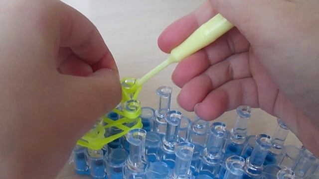 СМАЙЛИК из резинок Урок № 1 смотреть онлайн