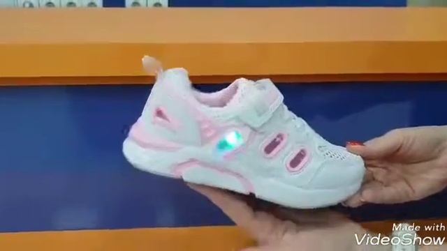Кроссовки с мигающими огнями смотреть онлайн
