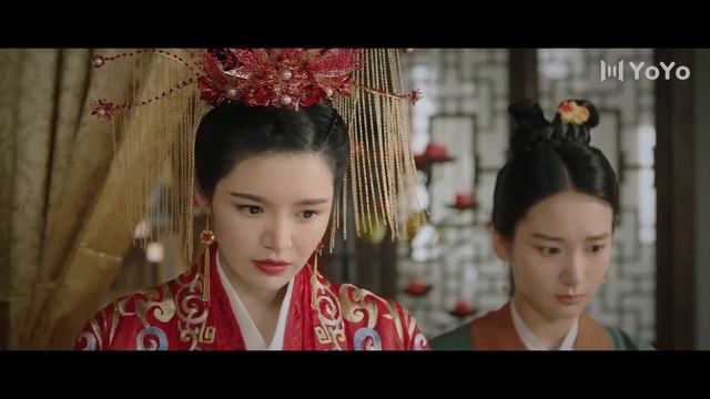 灰姑娘撞进傲娇大夫的怀里，被他一把抱住，两人深情对视💖Rewriting Destiny 二十四味暖浮生💋Chinese Drama смотреть онлайн