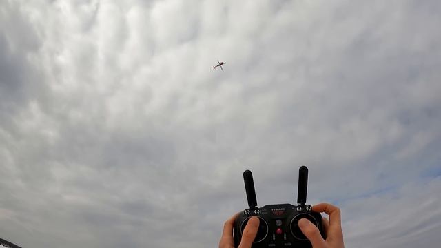 С GPS, камерой и АВТОВОЗВРАТОМ! ... Обзор на вертолет YXZNRC F09-S смотреть онлайн