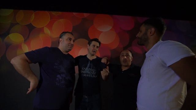 Армянские ведущие музыканты играют боулинг смотреть онлайн