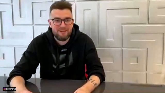 Девушки с Pure.