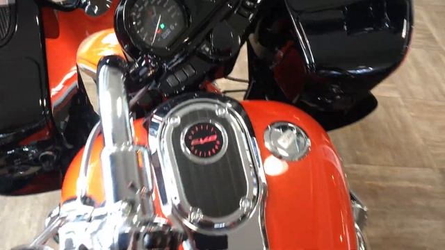 CVO Road Glide 2022 Harley-Davidson (Wicked Orange Pearl) смотреть онлайн