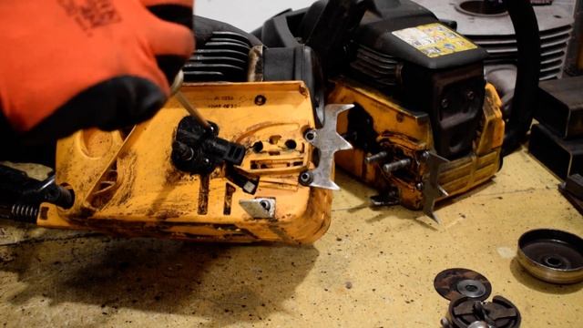 Replacing the oil pump on the Partner 351. The pump does not fill the chain with oil. смотреть онлайн