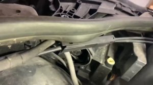 Mercedes Benz w204 replacement xenon bulb D1S Mikrouna замена лампочки ксенон