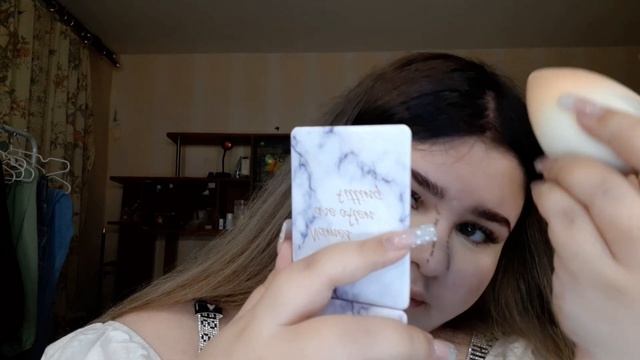 Делаю контуринг лица,рассуждаю о меркантильности и рассказываю о планах на переезд смотреть онлайн