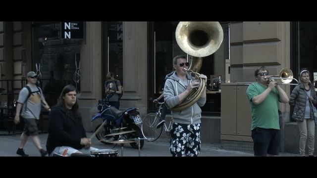 Helsinki band at Aleksanterinkatu смотреть онлайн