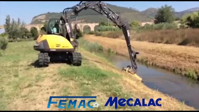 FEMAC + MECALAC - EXTENSION 2,5 METERS AND FLAIL HEAD смотреть онлайн