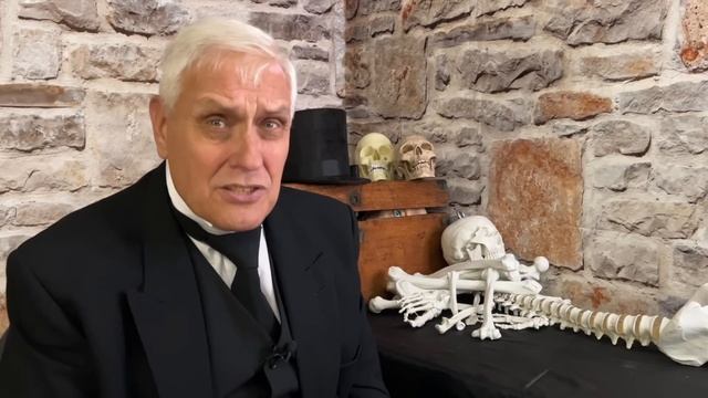 Bones, Blood & Guts – Stories from the Burial Grounds of 19th Century London смотреть онлайн