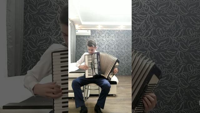 „Карамельный аукцион” Р. Бажилин смотреть онлайн