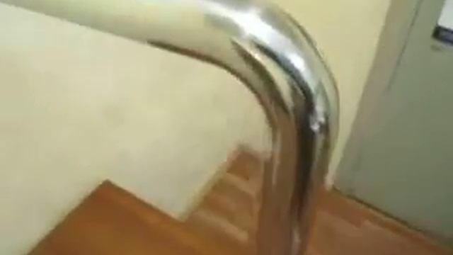 Поручень для инвалидов. Угловой. Крепление стена - пол. ППС - 3 смотреть онлайн