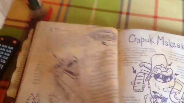 Рассматриваем дополнения Диппера в дневник 3 смотреть онлайн