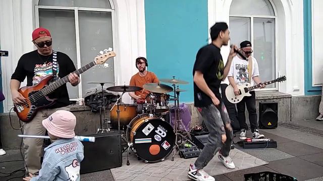 УЛИЧНЫЕ МУЗЫКАНТЫ СПб,гр.АЙДАХО(21) 24.08.23. смотреть онлайн