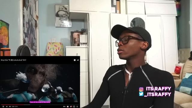HAN IS IN A FREAKIN’ CROP TOP!!! HELLLPPP!!! ?? | Stray Kids "락 (樂) (LALALALA)" M/V REACTION смотреть онлайн