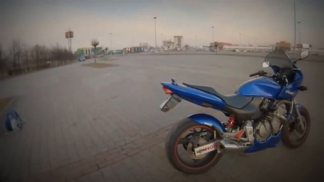 Honda Hornet 600S Preview - GoPro Hero 3 Slow Motion Test смотреть онлайн