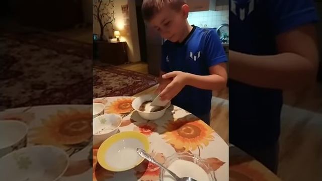 Шоколадный кекс в микроволновке смотреть онлайн