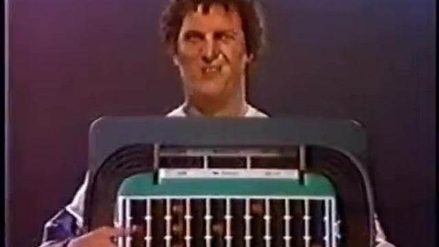 Coleco - Head to Head Football Handheld (feat. Mike Starr) (Air date Nov. 22, 1981) смотреть онлайн
