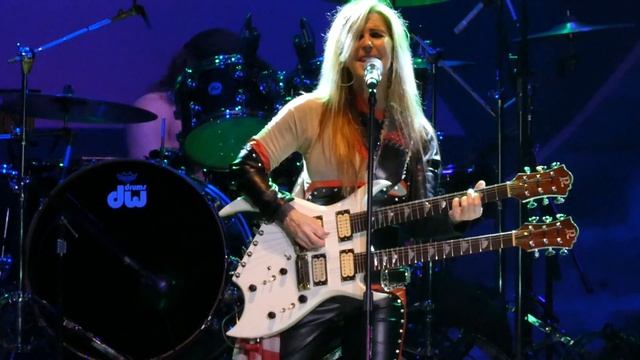 "Only Women Bleed (Alice Cooper) & Close My Eyes" Lita Ford@Jim Thorpe, PA 4/6/18 смотреть онлайн