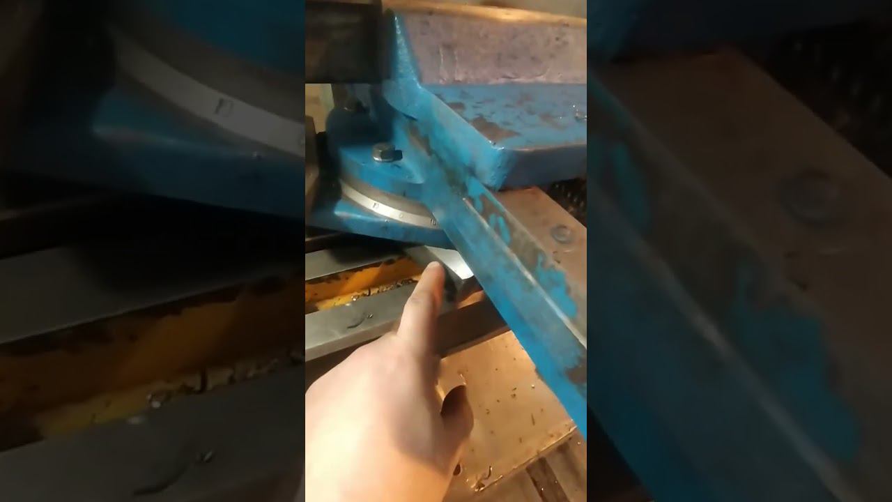 Фрезеровка как чисто. #фрезеровка #токарный #чпуобработка #елочка смотреть онлайн