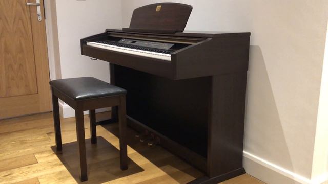Yamaha Clavinova CLP-130 Full Demo Loop смотреть онлайн