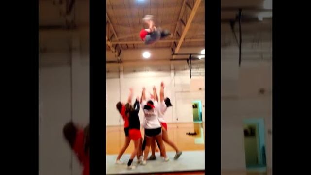 How to Back Tuck Basket Toss смотреть онлайн