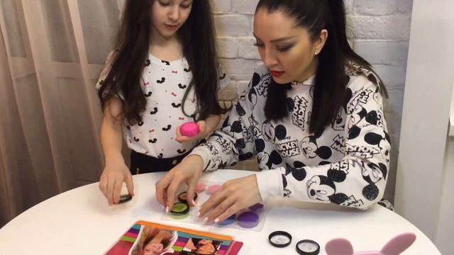 Мелки для волос, тени для волос. Красим волосы Вике смотреть онлайн