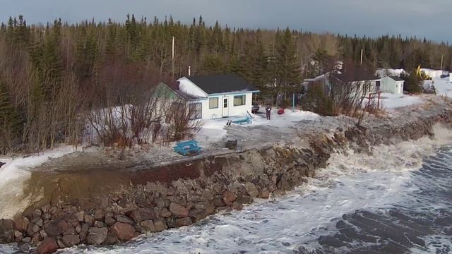 Marée monstre. Pointe-Lebel, près de Baie-Comeau. 11 janvier 2016. смотреть онлайн