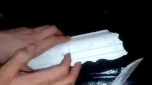 как резать углы на потолочном плинтусе  видео 2