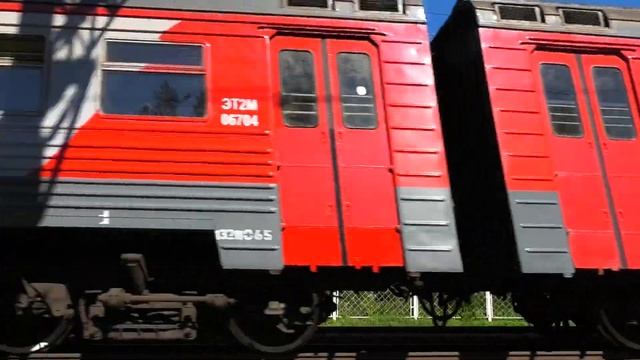 ЭТ2М-067 сообщением Выборг — Санкт-Петербург (Финляндский вокзал) отправляется о.п. Ушково смотреть онлайн