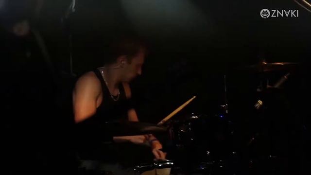ZNAKI – 22 – 100 триллионов – Live – Концерт в клубе «Зал Ожидания» – 5.09.2014 смотреть онлайн