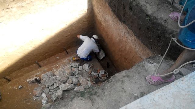 сточная яма ручной работы