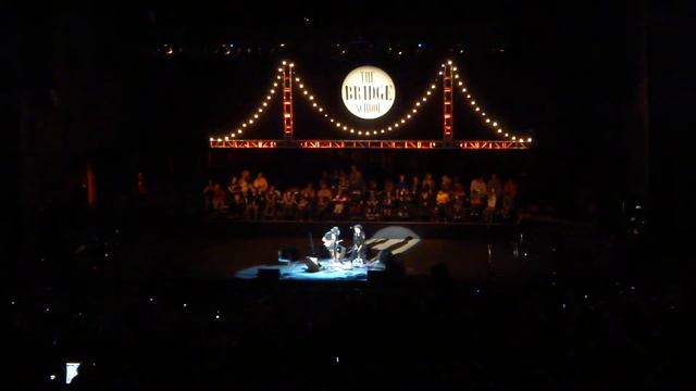 Eddie Vedder and Regine Chassagne - "Tonight You Belong To Me" - Bridge School 2011 Saturday смотреть онлайн