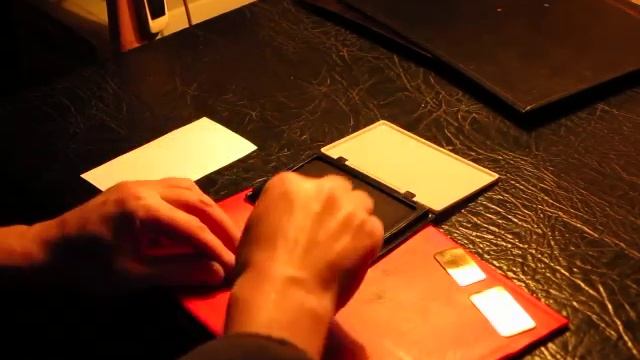 Выдавливание знаков на метале шариковой ручкой Squeezing marks on metal with a ballpoint pen смотреть онлайн