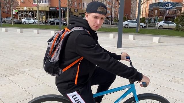 КАК НАУЧИТЬСЯ ВИЛЛИ НА ВЕЛОСИПЕДЕ. ОБУЧАЛКА ЕЗДЫ НА ЗАДНЕМ смотреть онлайн