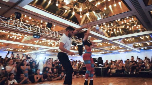 HAZTA QUE LA MUERTE NOS SEPARE - MARIA B. /  MARCO Y SARA Bailando En Sensual MOVEMENT (MIAMI 2023)