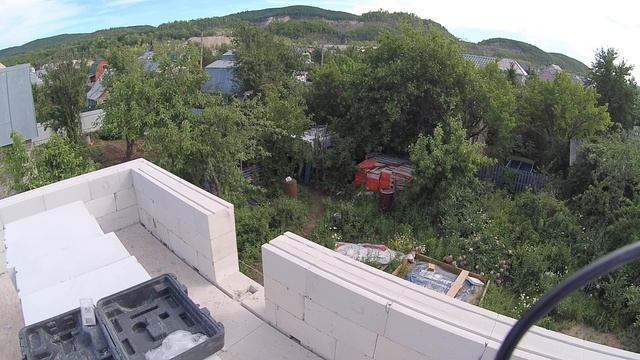 Штробление подоконного ряда под армирование