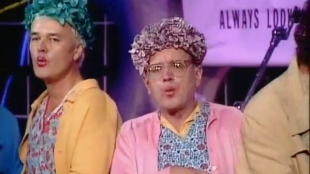 Monty Python - Always Look On The Bright Side Of Life [totp2 смотреть онлайн