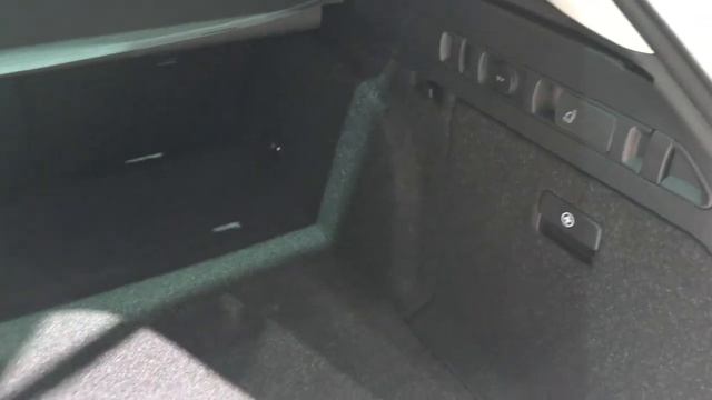 2017 Volvo V90 Vs. 2017 Skoda Superb Combi