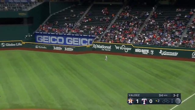 4/25/22 @ TEX 2nd inning fly out from Mitch Garver смотреть онлайн